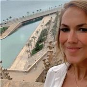 Profesora de castellano, nativo, y tb puedo ayudar con tareas del colegio de primaria